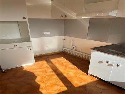 A ROYAN, à 900 m du marché central