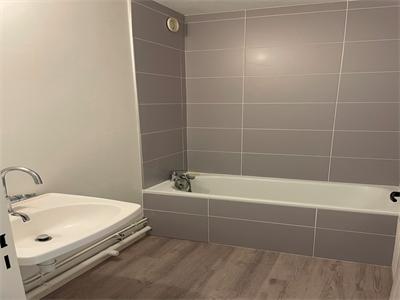 A ROYAN, à 900 m du marché central