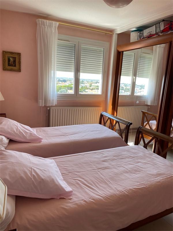 A ROYAN, à 1 km du marché